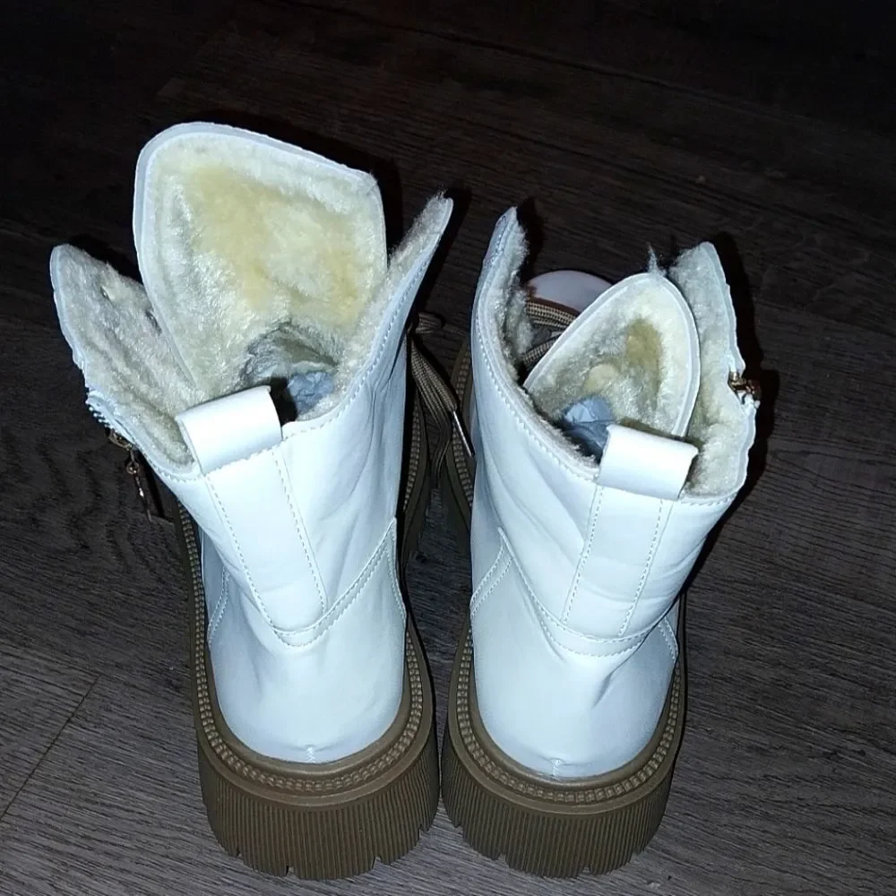 Chic beige thick sole boots sz 8
